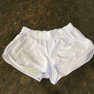 Lululemon Hotty Hot Low-Rise Lined Short 2.5” NWOT